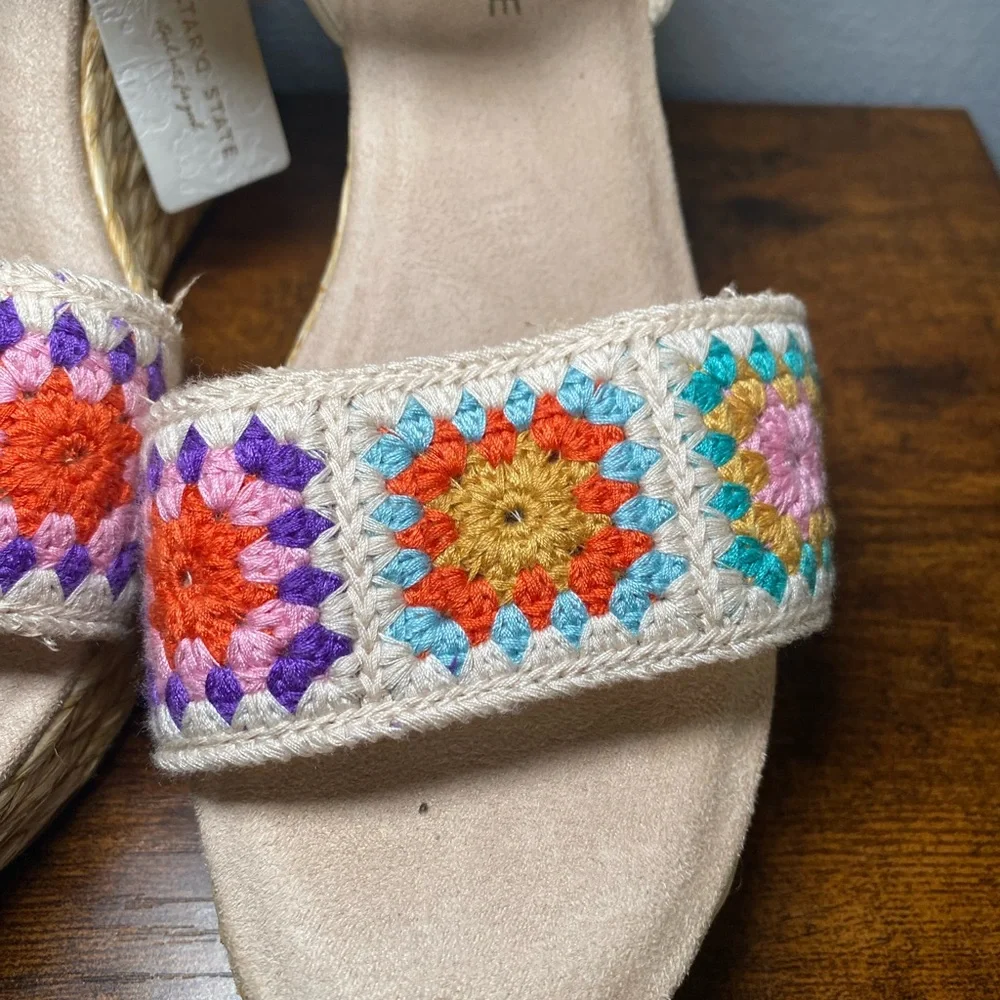 Altar’d State Anthropologie Wedges Size 7.5 NWT Crochet Floral Boho Hippie